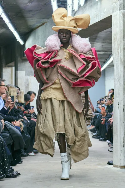 Look 4